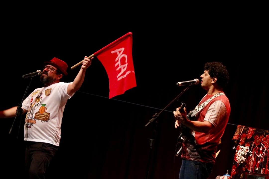 “Agora é que são Eles”: Epaminondas Gustavo e Adilson Alcântara em mais um show de humor caboco em Macapá