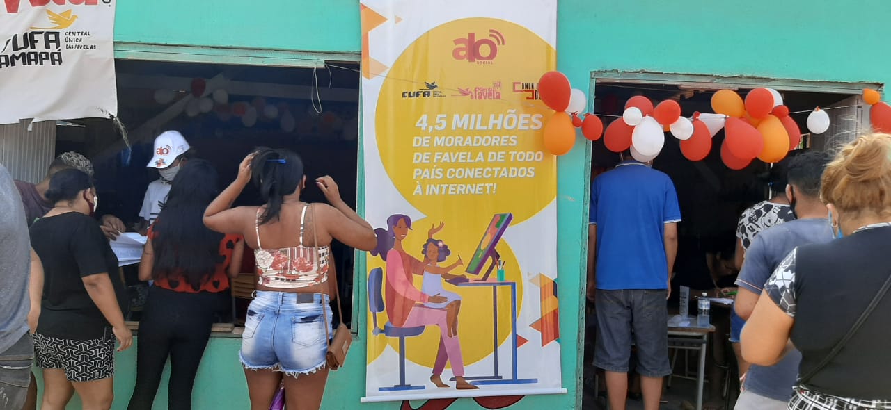 Central Única das Favelas lança o projeto “Mães da Favela On” e disponibiliza chips com acesso à internet