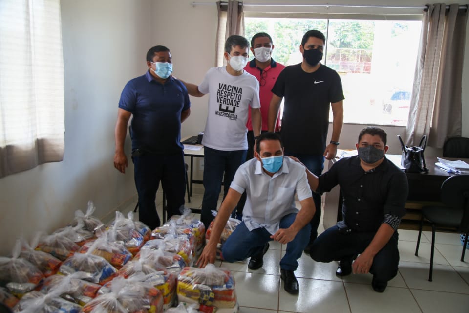 Em Mazagão, começa a entrega de auxílio-alimentação com emenda de Randolfe