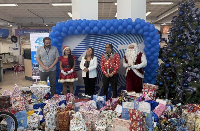 Sebrae entrega 138 presentes de Natal para ‘Campanha Papai Noel dos Correios 2025’