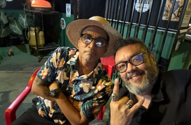 Arquiteto, cantor e skatista Antônio Fernandes gira a roda da vida. Feliz aniversário, Malária!